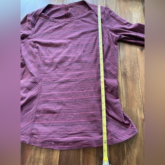 Lululemon long sleeve shirt - Picture 7 of 8